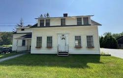 2072 North Main Street, Londonderry, VT 05148
