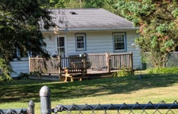 14685 Hubbard Rd, Burton, OH 44021