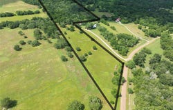 000 Hranicky RD, Schulenburg, TX 78956