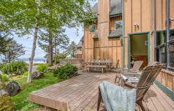 3360 NW Oceanview Drive, Newport, OR 97365