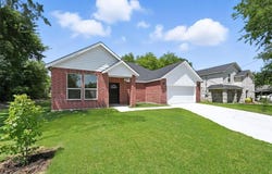 704 W Grove Street, Terrell, TX 75160