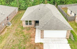 840 Highgarden Circle, Noble, OK 73068