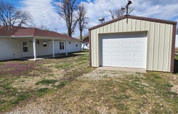 909 Golden Avenue, Golden City, MO 64748