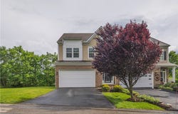 2278 Flint Dr, South Strabane, PA 15301