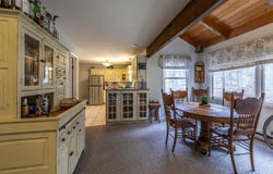 61 E Country Club Road, Dover, VT 05356-0527