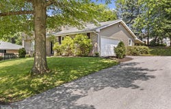 1945 NORMANDIE DRIVE, YORK, PA 17408