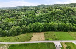 Wagon Lane, Speedwell, TN 37870