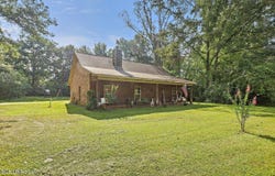 115 Ginns Way, Florence, MS 39073