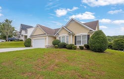 8900 Crestview Circle, Union City, GA 30291