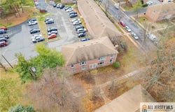 15 York Drive, Edison, NJ 08817