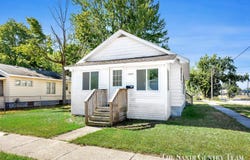 1057 E Larch Avenue, Muskegon, MI 49442