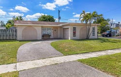 9636 NW 26th St, Sunrise, FL 33322