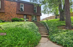 13556 Coliseum Drive, Chesterfield, MO 63017