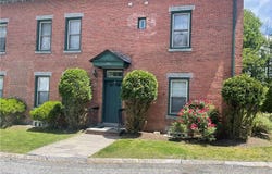 1746 Lonsdale Avenue, Lincoln, RI 02865