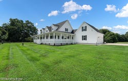 1225 N Grandview Church Rd, Cecilia, KY 42724