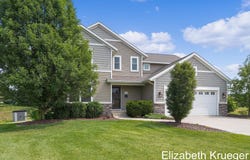 1743 Silverbow Drive SE, Caledonia, MI 49316