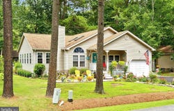 1042 OCEAN PKWY, OCEAN PINES, MD 21811