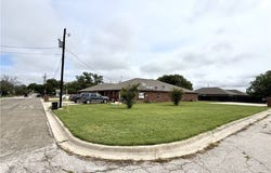 801 And 803 S Live Oak Street, Lampasas, TX 76550