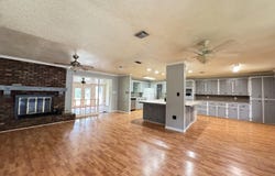 1511 Hickory, Columbia, MS 39429