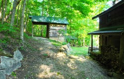 692 Little Doe Creek Road, Irvine, KY 40336