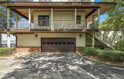 80 Baybridge Dr, Gulf Breeze, FL 32561