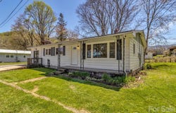 61 Indian Trail Loop, Waynesville, NC 28786