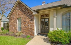 10743 Hilltree Dr, Baton Rouge, LA 70810