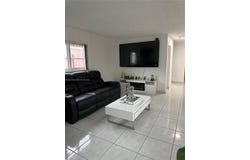 380 W 45th St, Hialeah, FL 33012