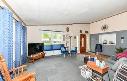 2420 E 40th Street, Anderson, IN 46013