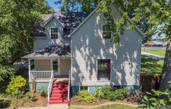 218 Walnut Street, Highland, IL 62249