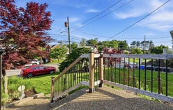 627 Greenlee Rd, Whitehall, PA 15227