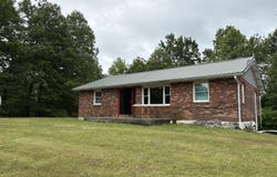 2671 KY 1036, Zachariah, KY 41301
