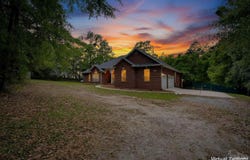 2855 Walling Rd, Milton, FL 32570