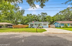 242 Woodland Circle, Ocean Springs, MS 39564