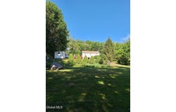 45 South Road, Stephentown, NY 12018