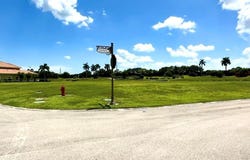 102 SE Via Verona, Port St Lucie, FL 34984