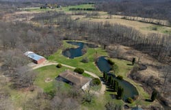 117 4th Street, Plainwell, MI 49080