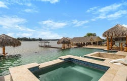 220 Pin Oak, Mabank, TX 75156