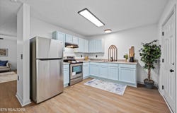 2202 Virginia Ave, Knoxville, TN 37921