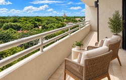 441 Valencia Ave, Coral Gables, FL 33134