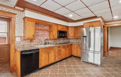 1679 160th St, WestLiberty, IA 52776