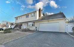 195 Maple Avenue, Bethpage, NY 11714