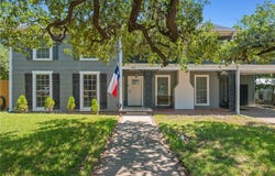 910 East 32nd Street, Bryan, TX 77803