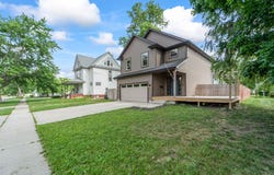 611 Court Street, Adel, IA 50003