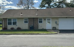 25b Yorkshire Court, Manchester, NJ 08759