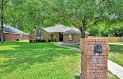 602 April Dr, Lufkin, TX 75904