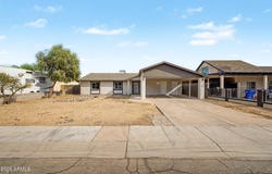 8861 W WELDON Avenue, Phoenix, AZ 85037
