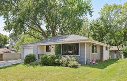 622 Greenmeadow Dr, Waukesha, WI 53188