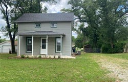 906 Cherokee Street, Oskaloosa, KS 66066