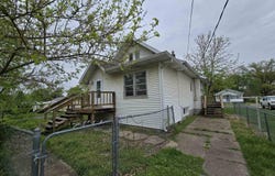 1201 E Noleman, Centralia, IL 62801